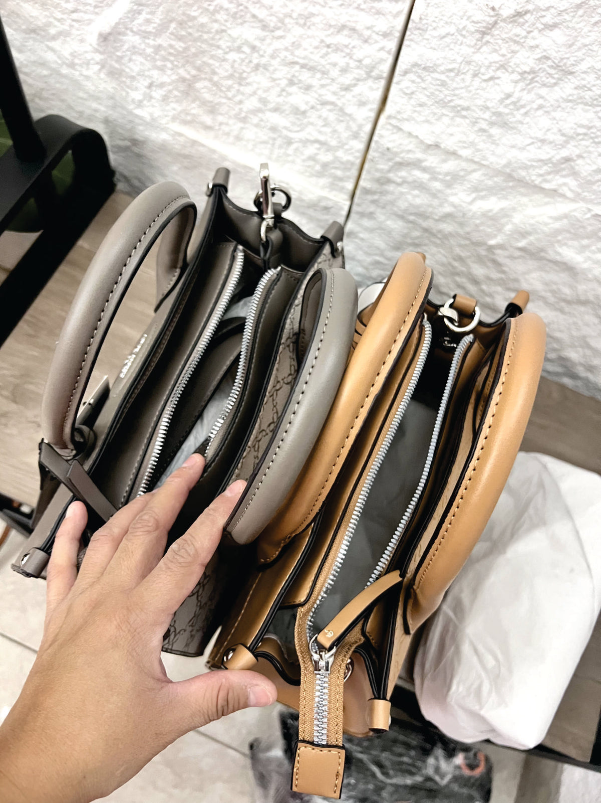 Bolso Tote mediano NINE WEST Gris Clásico