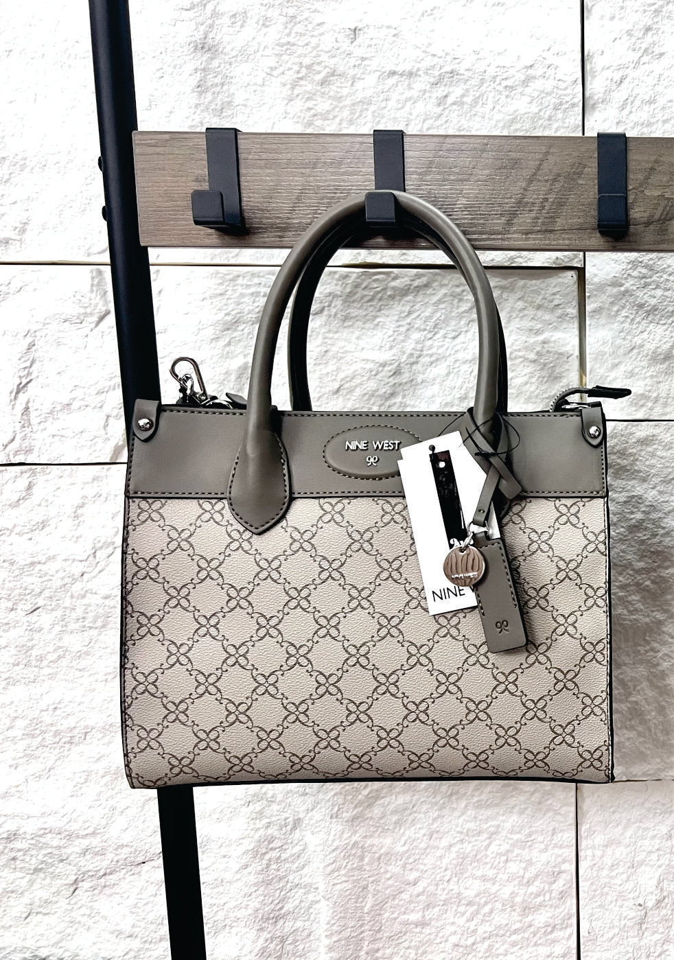 Bolso Tote mediano NINE WEST Gris Clásico