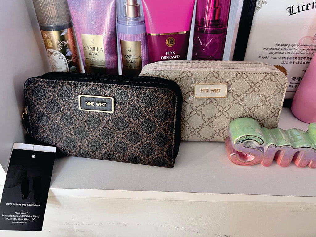 Monedero Nine West Original color negro